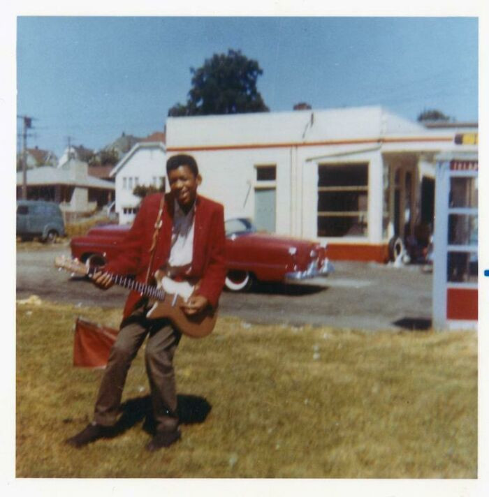 30. Here is 25-year-old Jimi Hendrix with his first electric guitar