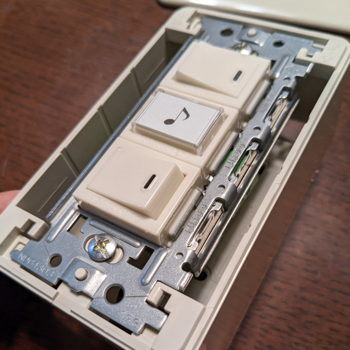 According to the dad, who is a circuit bending enthusiast, it only took him one minute to assemble the whole thing.