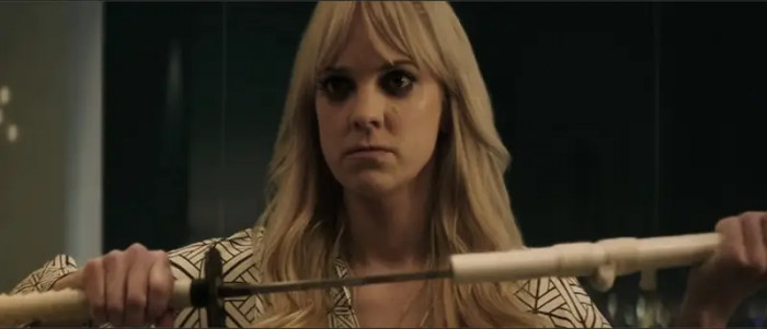 4. Anna Faris acting as herself in Keanu