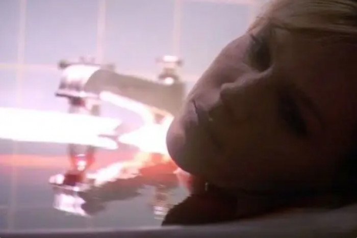 3. Dexter Season 4 ended with Dexter discovering Rita dead in the bathtub.