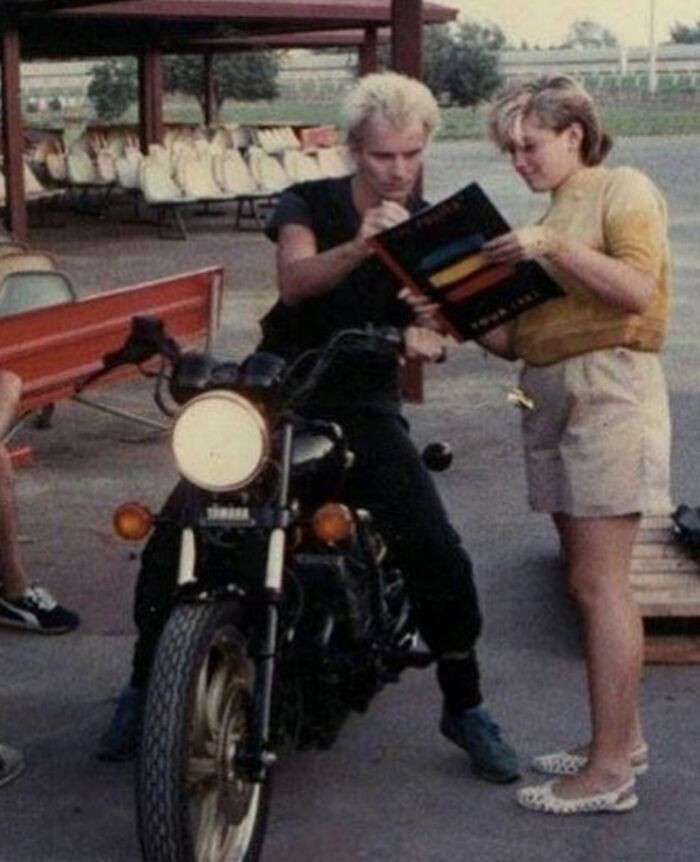7. Sting giving his autograph to a young Gwen Stefani back in 1983