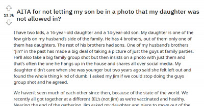 Protective Mom Stands Up For Her Only Daughter After Misogynist Uncle Repeatedly Excludes The Women In "Family" Photos