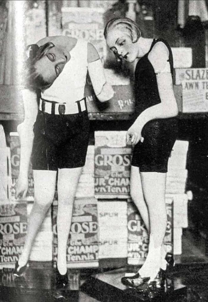 4. "Department Store Wax Mannequins Melting During A Heatwave In 1929"