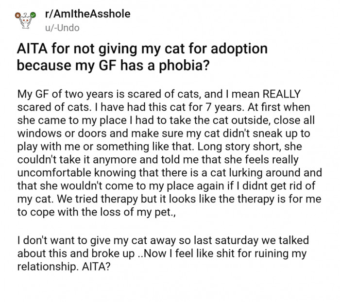 OP explains in their post that their GF of 2 years has an intense phobia of cats