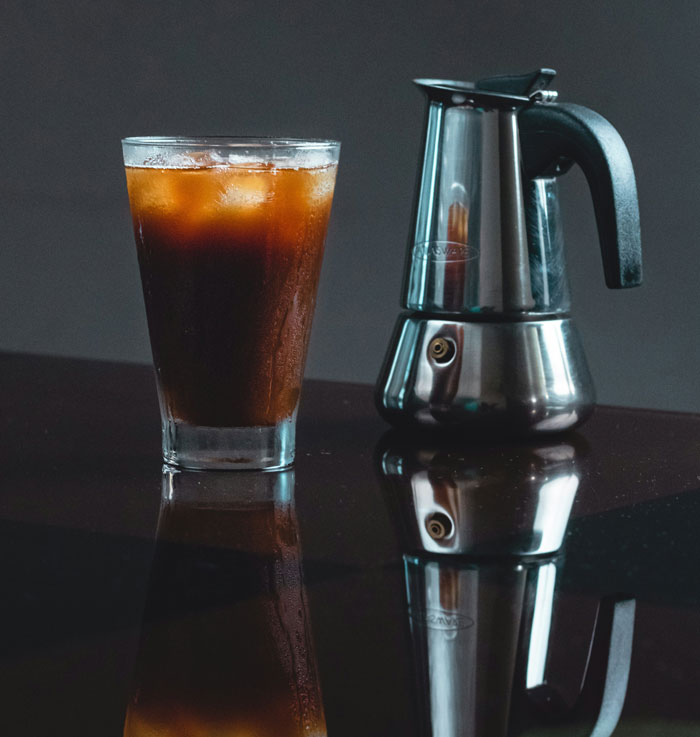 21. Cold coffee and warm beer have the same temperature.