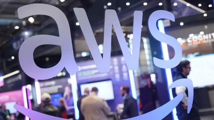 Map-like view of AWS availability zones highlighting redundancy and resilience under threat