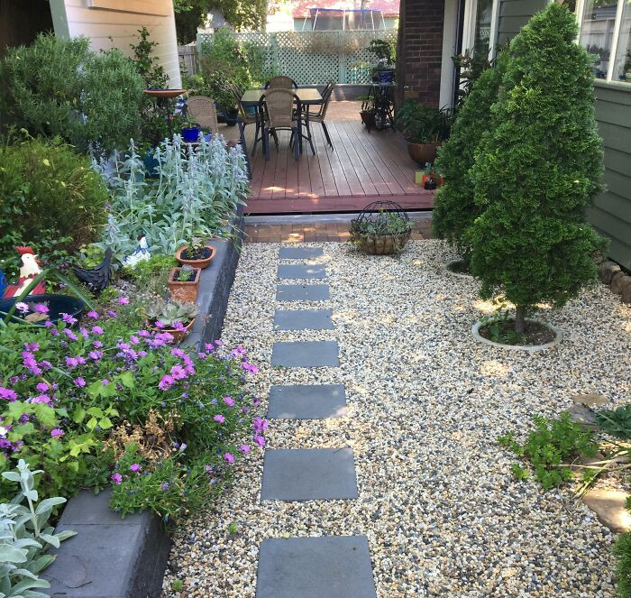 Gravel garden for a stylish backyard design.