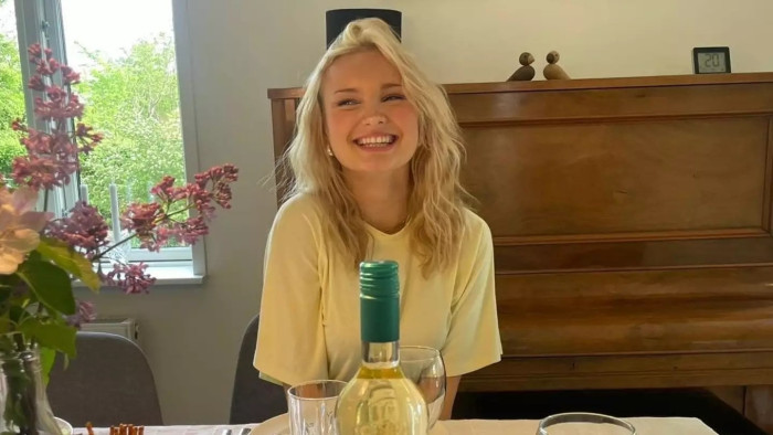 Public backlash discussion referencing Elon Musk remarks and appearance-based judgments in immigration debate