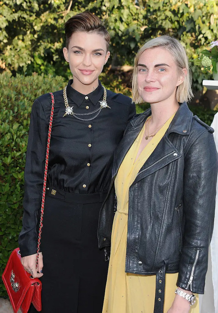 4. In 2014, Ruby Rose and Phoebe Dahl met at a barbecue spot