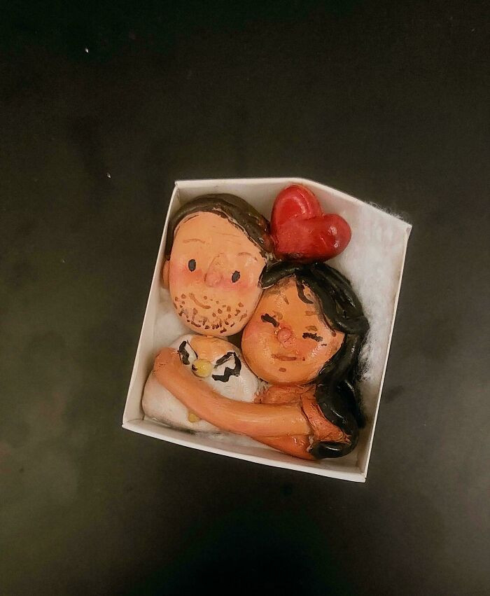"Broke For Christmas, So Decided To Use Clay For The First Time To Make A Fridge Magnet For My Boyfriend!"