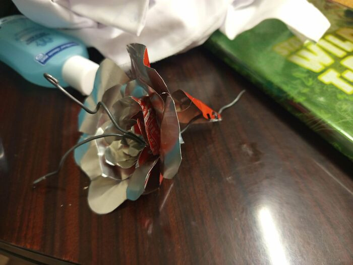 "This Girl Has Never Recieved Flowers So I Planned To Give This To Her. Does It Look That Bad?"