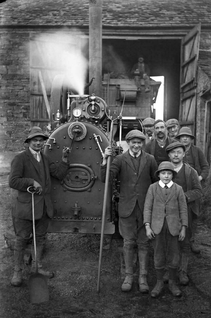 "Richard Jenkins, Group Of Men With Romford & Evershed Ltd Pershorf 1885 Steam Engine, First Half Of 20th C"