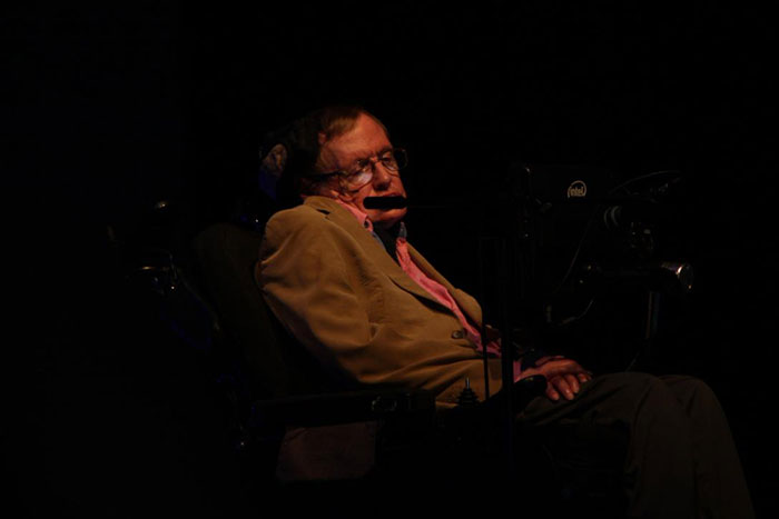 Worried they had k*lled him, everyone rushed over to find Hawking giggling at his own joke