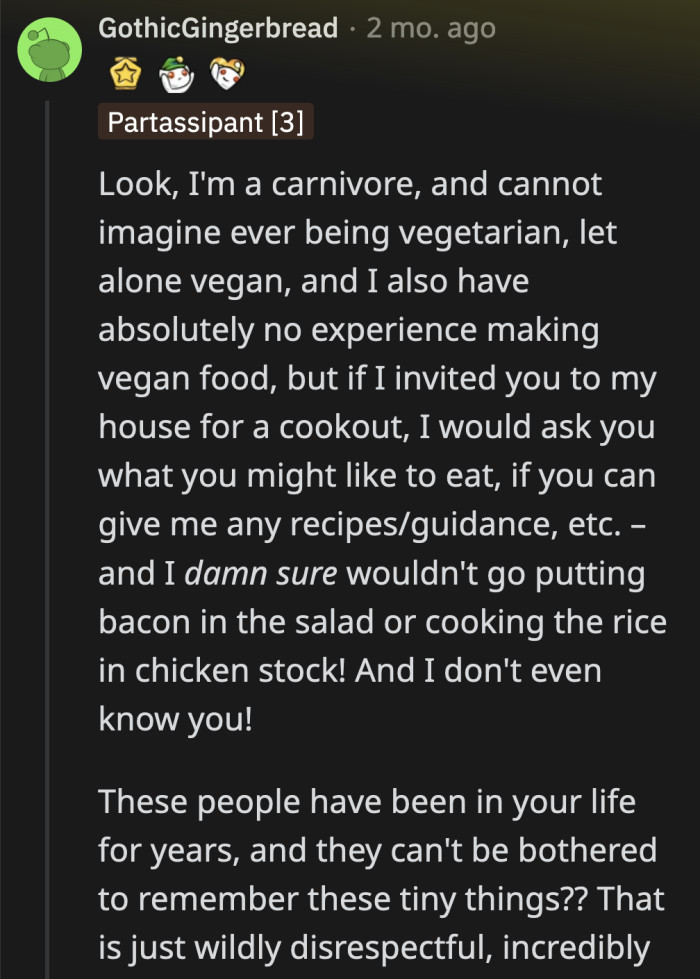 After four years, one would expect them to remember OP's food restrictions. They are actively not making an effort to ensure she feels welcome at this point.