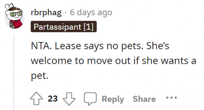 Let’s see what others think about @u/slayingurmom’s situation.