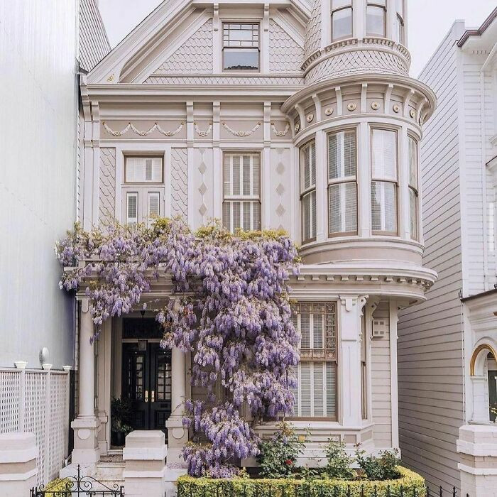 2. Okay, this one looks like the Full House home.