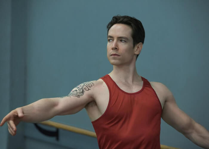 2. Sasha Radetsky was a ballet dancer who enjoyed a successful career.