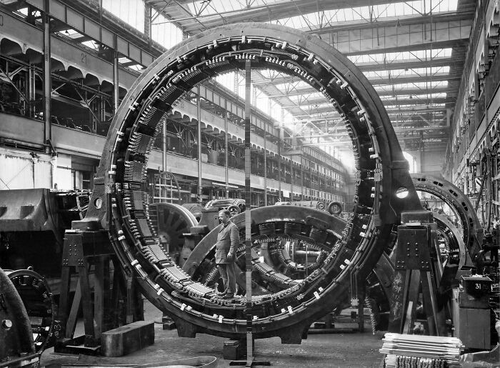 "Scene From Siemens Factory, 1900-1930"