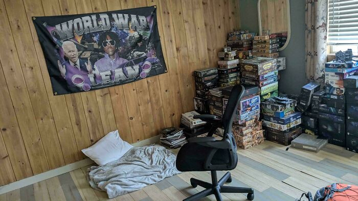 "My Friend Sent Me This Picture Of His Room And Gave Me Permission To Post It Here. Please Roast Him"