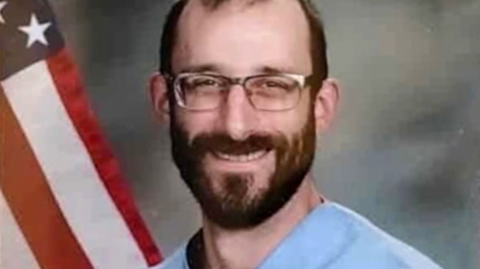 Tribute memorial text honoring Alex Pretti, sister’s statement on loss