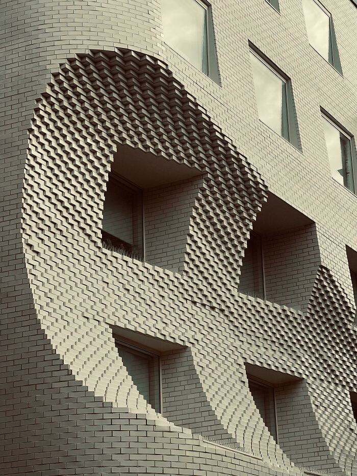 This Trippy Building In London, England