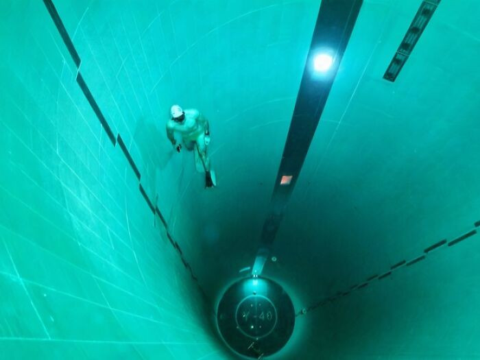 "131 Ft Deep Swimming Pool In Padua, Italy. That 'Landing Pad' At The Bottom Especially Freaks Me Out"