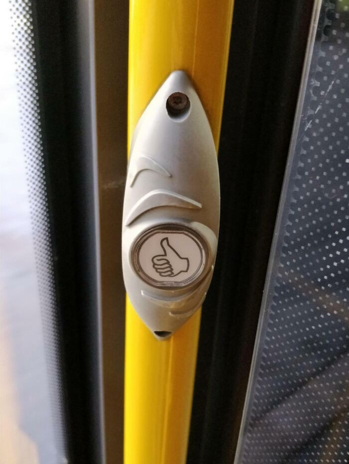 20. In Finland, they've got a nifty little feature - buttons to express your gratitude to the bus driver.