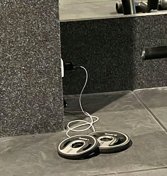 "Was At The Gym And Saw A Guy Charging His Weights"