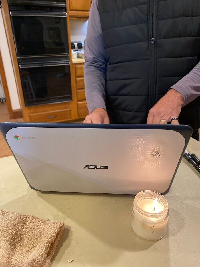 "My Dad Says, "Google Is Doing This Stupid Thing Where They Blur The Top Left Part Of The Results. Facebook Is Doing It Too, Actually." He Melted The Top Left Corner Of His Screen"