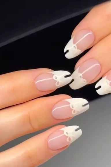 For some critics, the tabi manicure trends are like marmite—they either love it or hate it