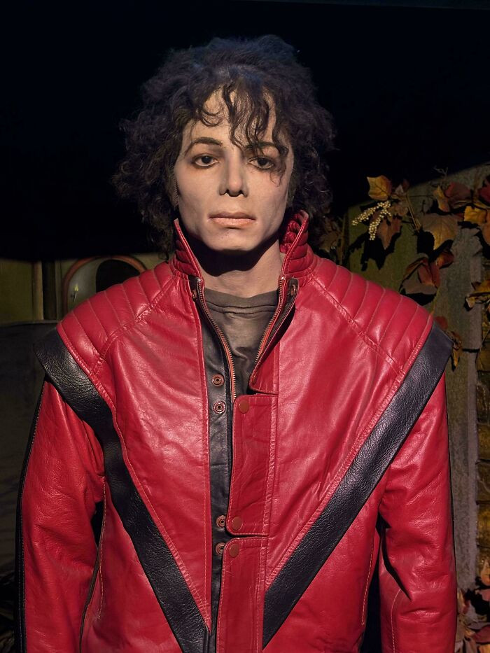 "This Michael Jackson Wax Figure Looks Like He’s Worked 3 Double Shifts In A Row"