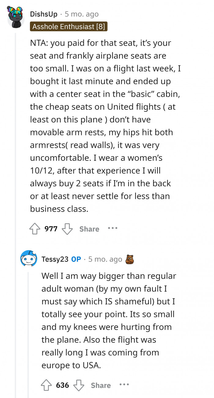 #7 It's clear that the couple doesn't know the etiquette on the plane and even has the guts to take the seat that wasn't for them.