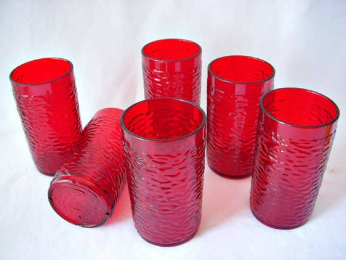 19. That everything you drank from these Pizza Hut cups usually had a slight aftertaste of plastic: