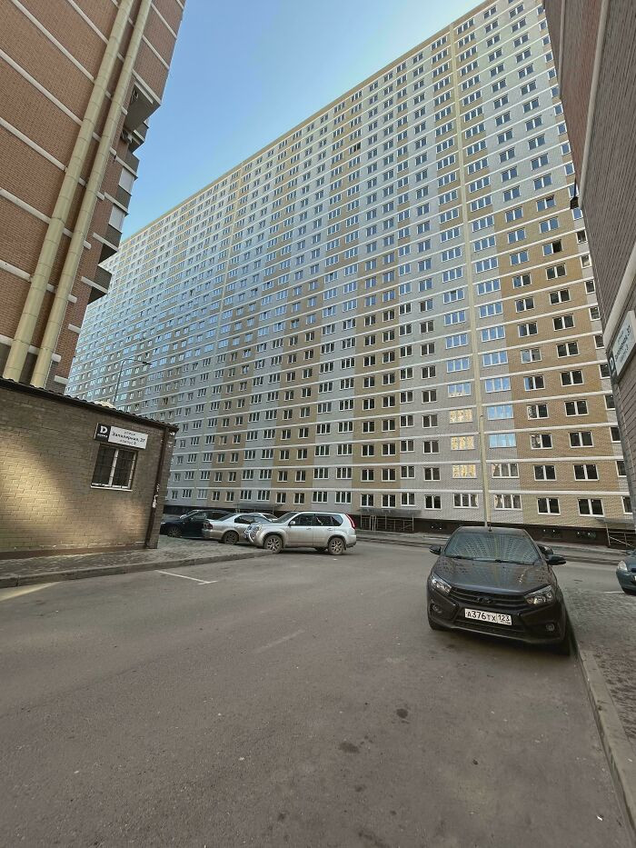Why Are Communist Housing Complexes So Often Criticized Here, Even Though Modern Russian Capitalist Housing Complexes Are Much Worse?