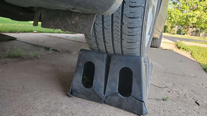 "Had A Little Scare This Morning While Changing The Oil. Buy Steel Ramps, People"