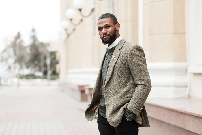 7. A Nigerian diplomat casually giving lost Russian tourists directions…in Russian