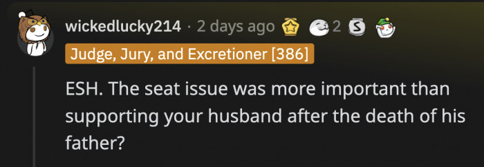 According to the top comment, not one person in OP's post did the right thing.