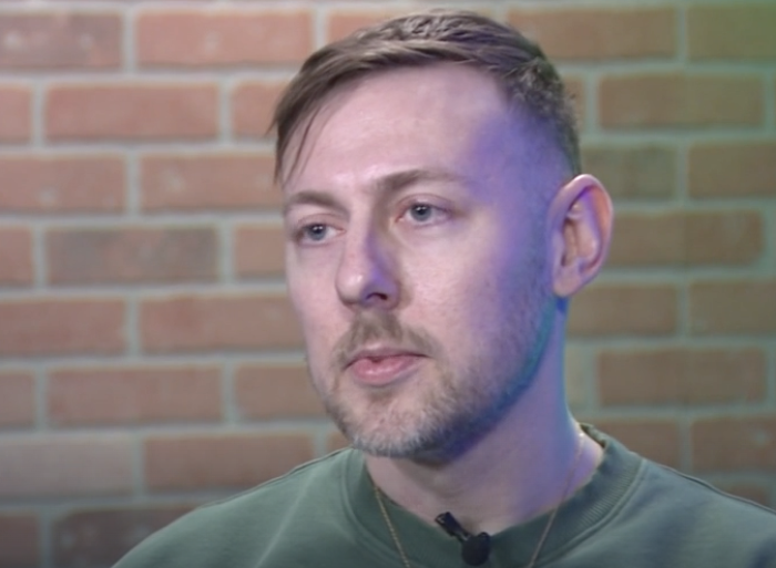 Warning sign about online dating safety, caution advised for app users
