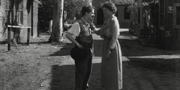 8. Helen Keller meets Charlie Chaplin in Hollywood in 1919.