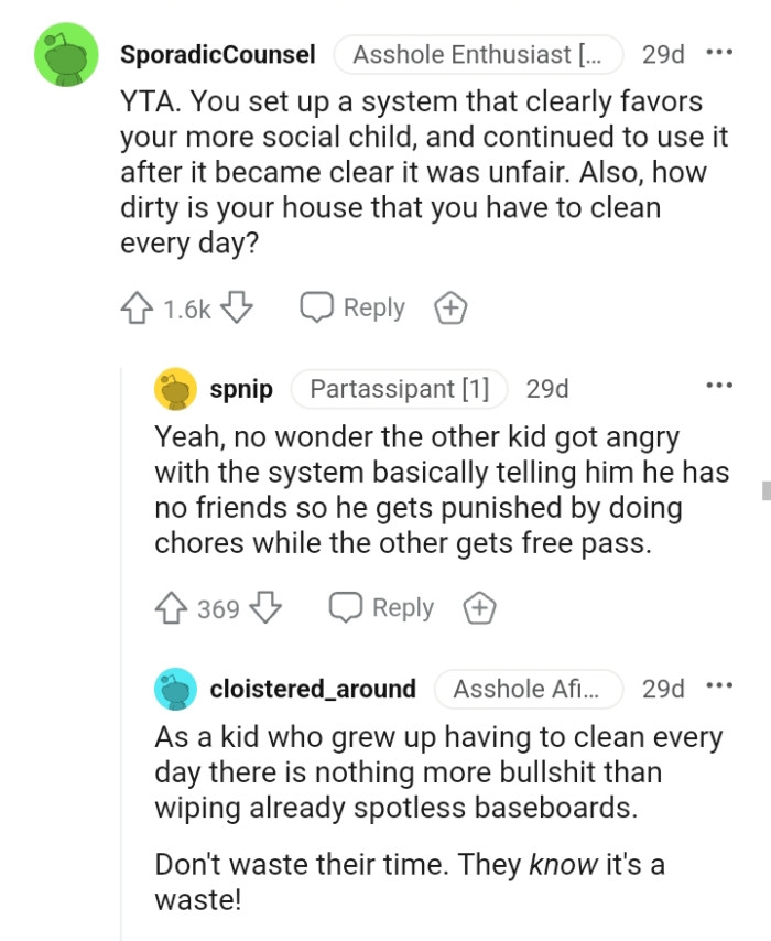 This Redditor wants to know how dirty the house is for them to be cleaning everyday