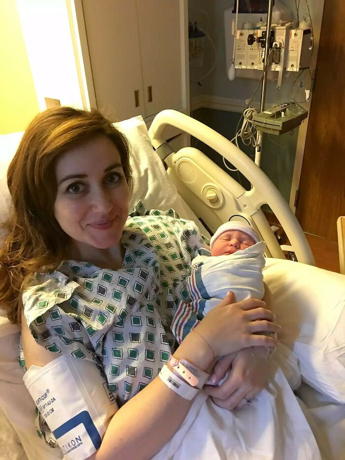 "Dr. Amanda Hess Pauses Her Own Labor To Deliver Another Woman's Baby"