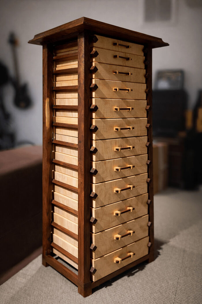 "Pagoda-Inspired Jewelry Stand"