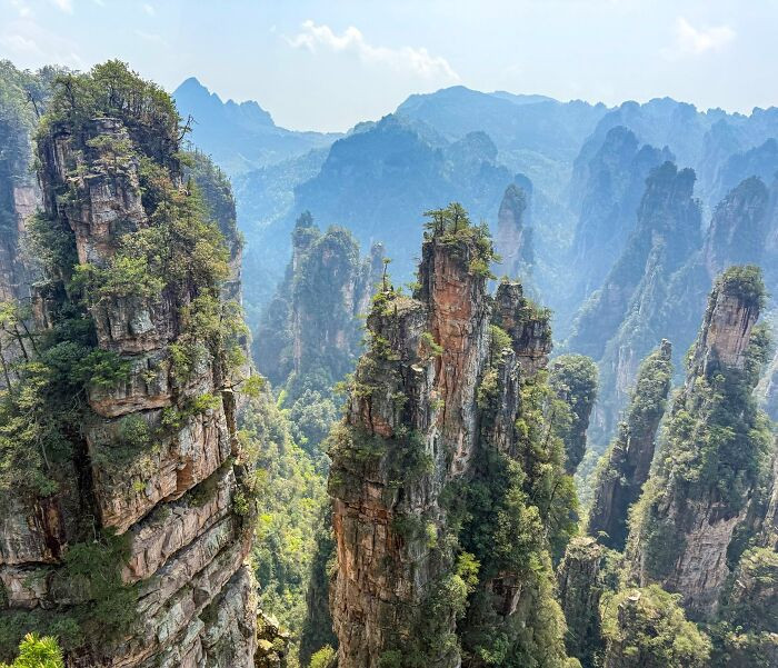 "Zhangjiajie National Forest Park"
