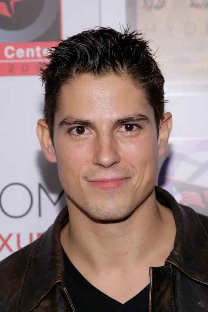 15. Sean Faris then: