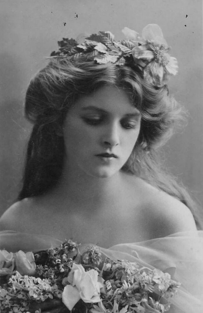 Silent Film Actress Gladys Cooper C 1910
