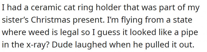 31. A ceramic cat ring holder