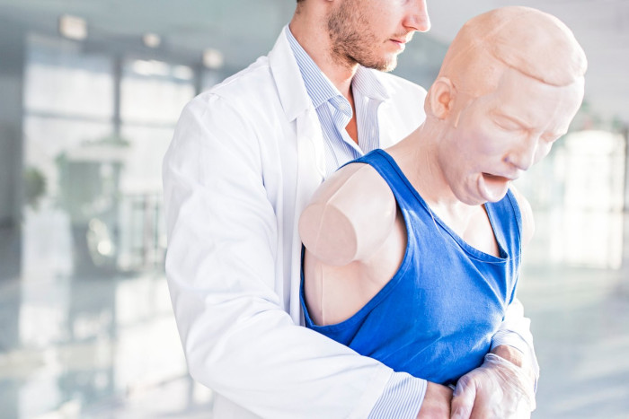 Doctor discussing urgent choking awareness and response essentials for single-person emergencies