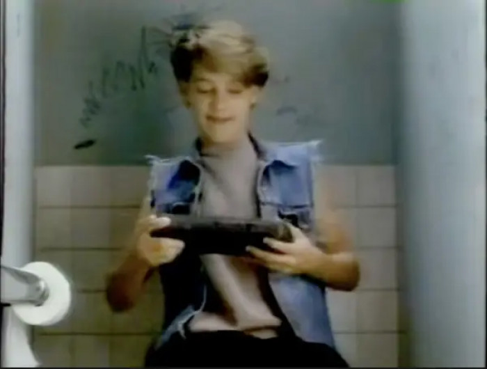 13. Before Tobey Maguire became one of the most beloved actors in Hollywood, he first worked in various commercials, including one for the Atari Lynx in 1990.