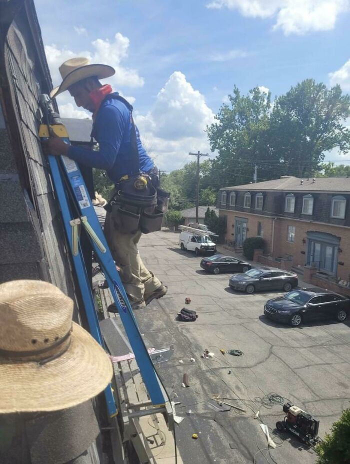 27. Now I Know Why They Say These 6’ Ladders Are So Dangerous