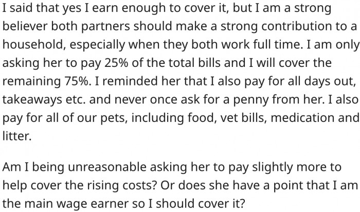 So, should she contribute to household expenses? Reddit responds.